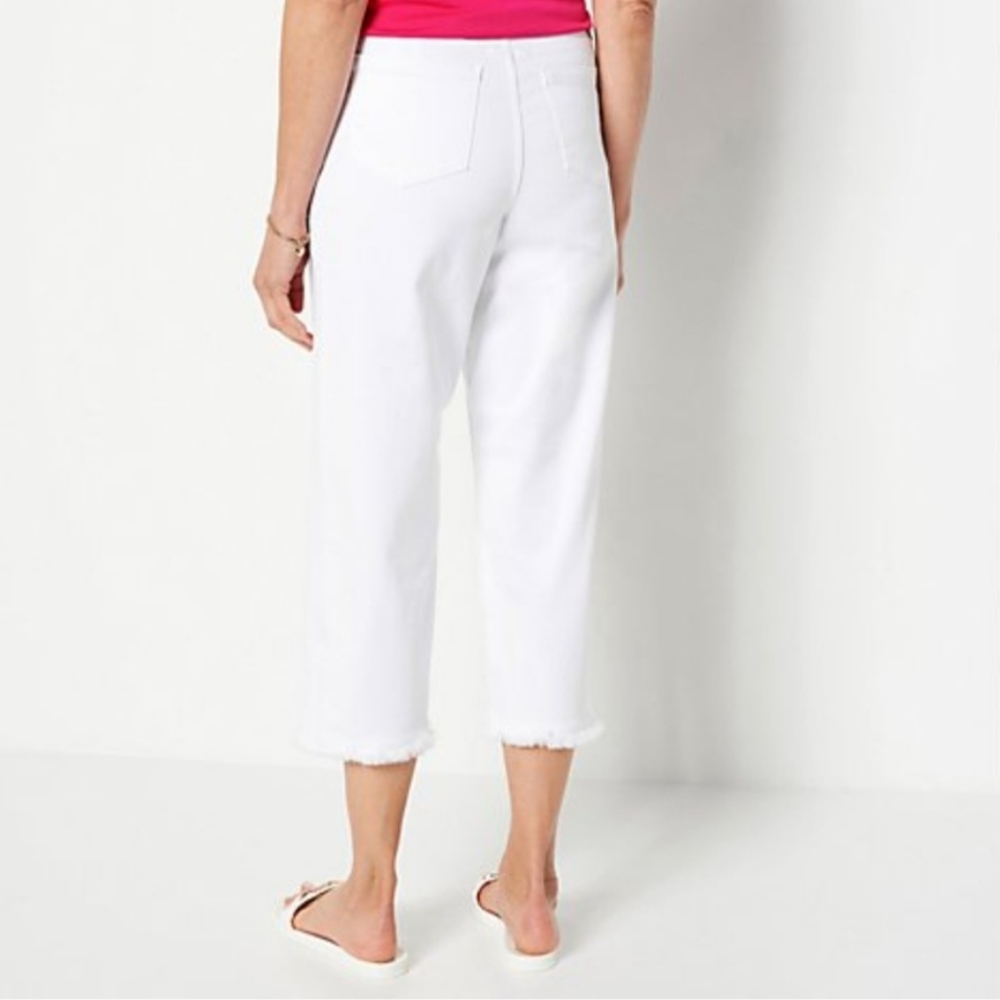 Susan Graver Regualr Stretch Denim Wide-Leg Crop Jeans w/ Fray- White - Picture 4 of 9